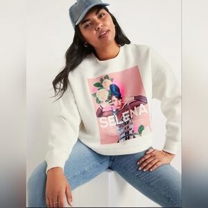EUC Old Navy Selena Graphic Crop Sweatshirt Women Xsmall Oversized White
